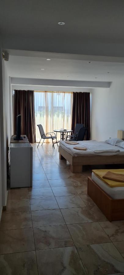 Casa Bellevue Apartment Костинещи Екстериор снимка