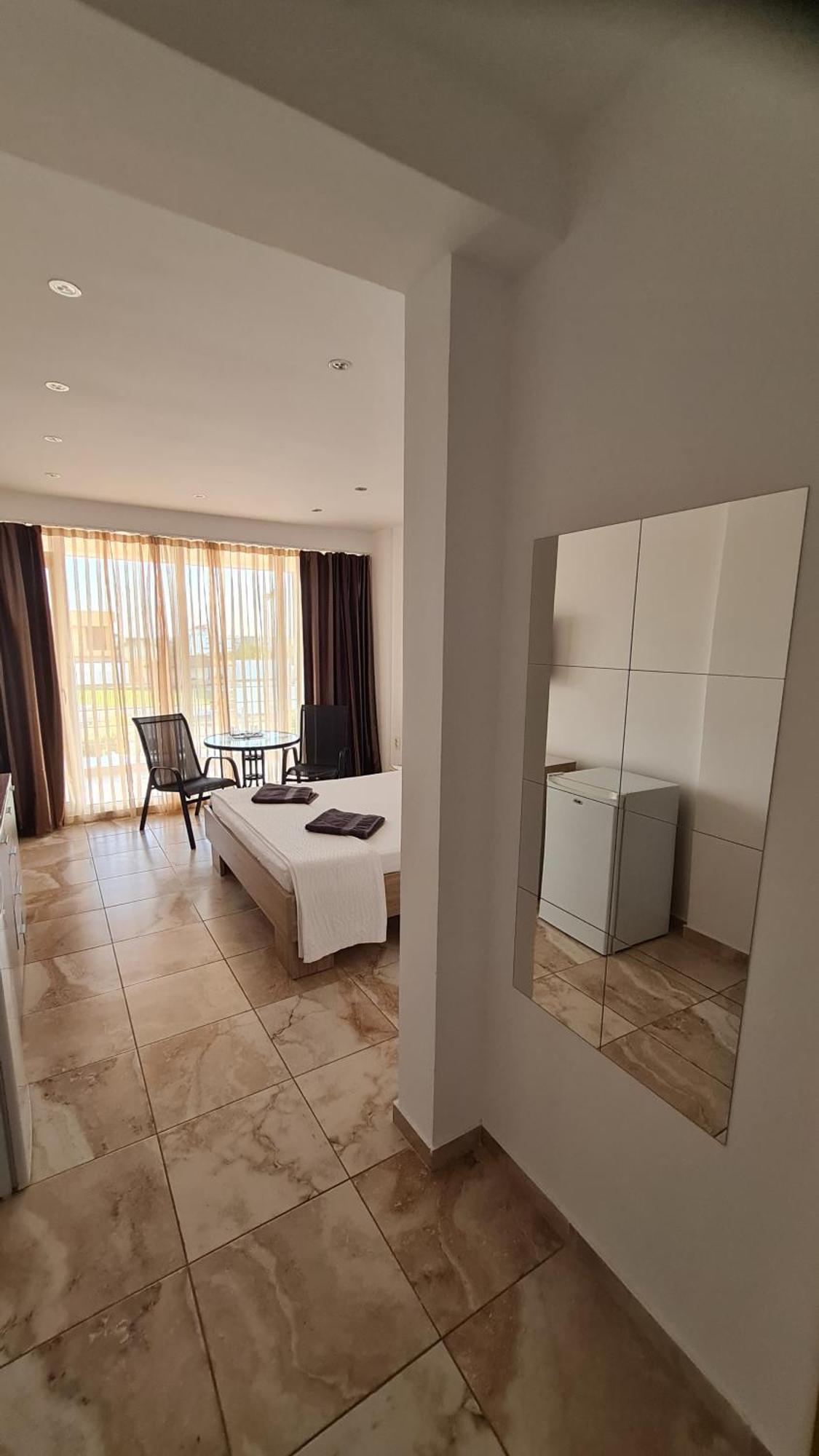 Casa Bellevue Apartment Костинещи Екстериор снимка